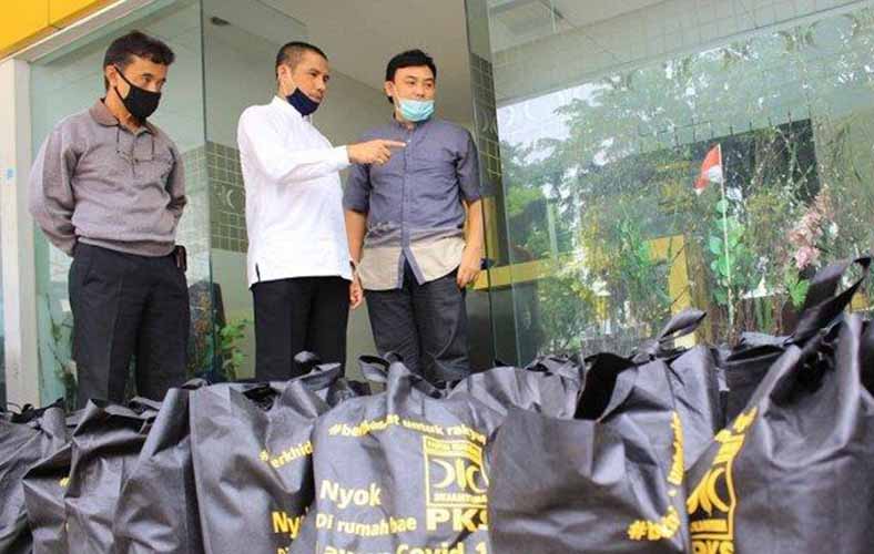 Di Dunia Politik Tak Bisa Ikhlas?