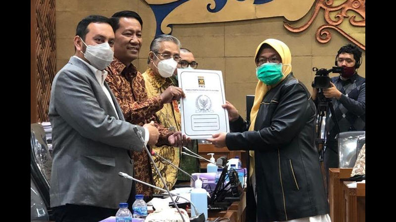 PKS | Fraksi PKS Tegas Menolak RUU Omnibus Law Karena Cacat Subtansi