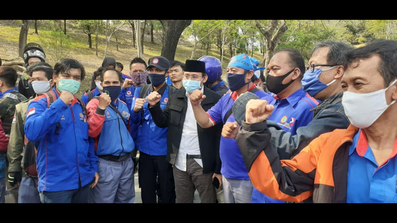 PKS | Temui Massa Buruh, Rusdi Haryadi : UU Omnibus Law Ciptaker Kemunduran Peradaban Buruh