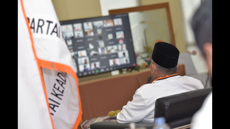 PKS | Presiden PKS Pantau Pelaksanaan Pilkada Langsung dari Kantor DPP