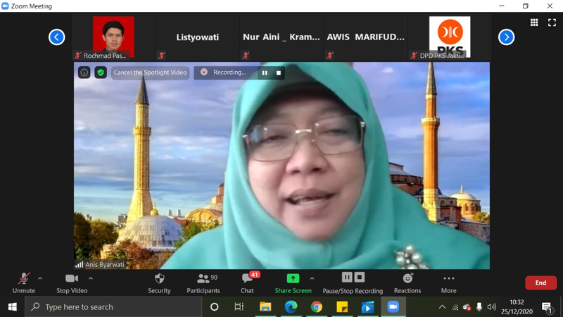 PKS | Serahkan Bantuan, Anis Byarwati Berharap UMKM Bangkit Perkuat Ekonomi Nasional